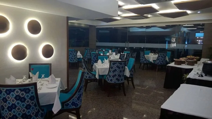Агра: Hotel Seven Hills Tower