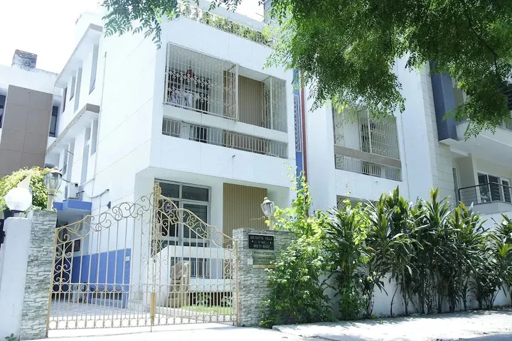 Нью-Дели: Room in Guest Room - Maplewood Guest House, Neeti Bagh, New Delhiit is a Boutiqu Guest House
