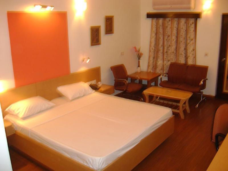 Нью-Дели: The Green Villa - Airport Hotel & Spa Resort