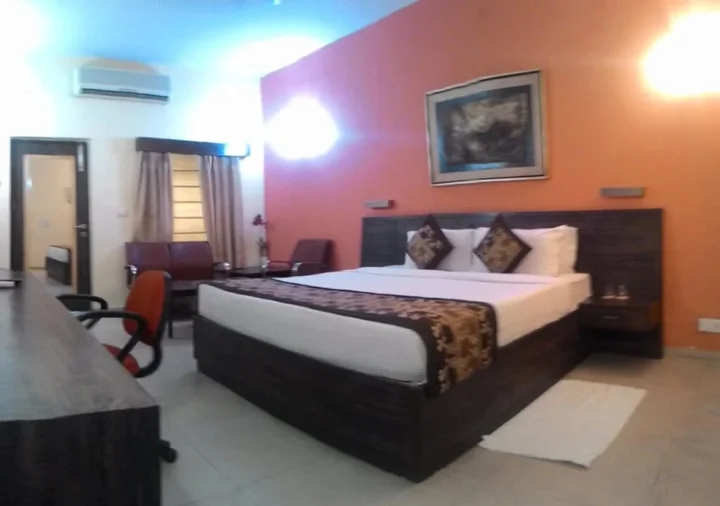 Нью-Дели: The Green Villa - Airport Hotel & Spa Resort