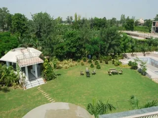Нью-Дели: The Green Villa - Airport Hotel & Spa Resort