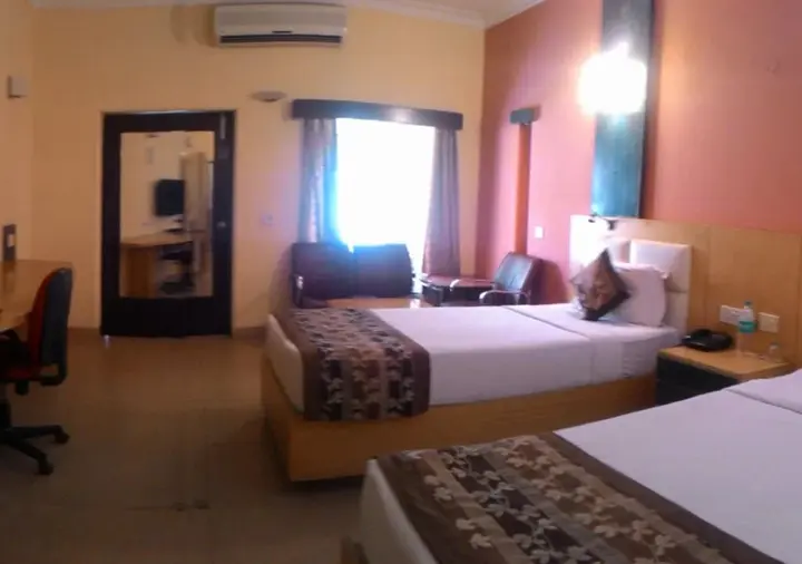 Нью-Дели: The Green Villa - Airport Hotel & Spa Resort