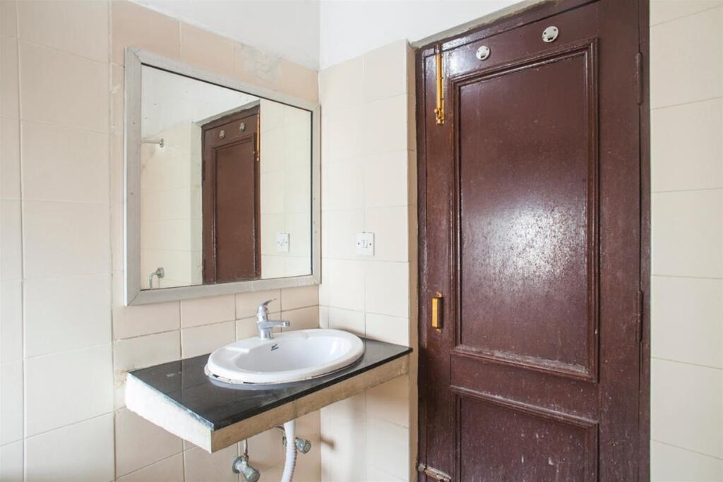 Лакхнау: Hotel Executive