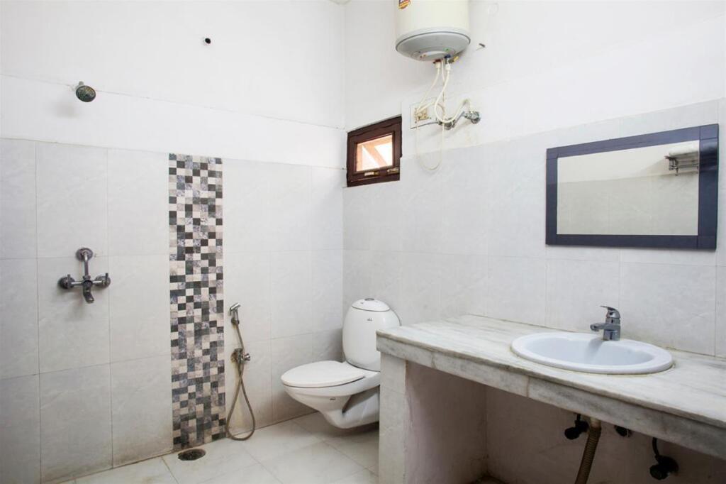 Лакхнау: Hotel Executive