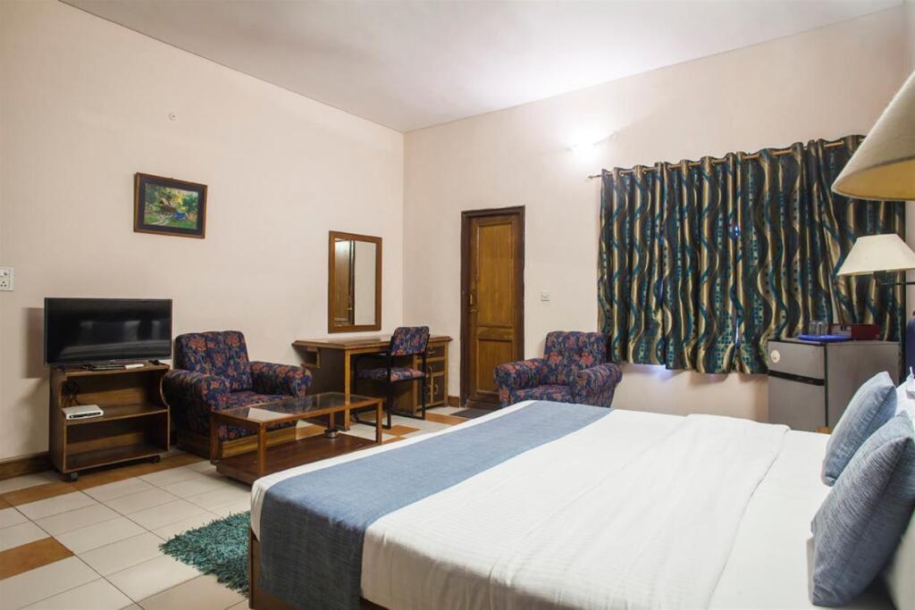 Лакхнау: Hotel Executive