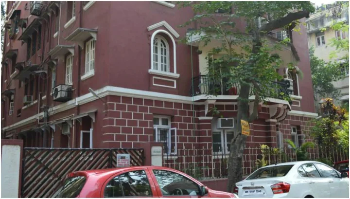 Мумбаи: Bentleys Hotel Colaba