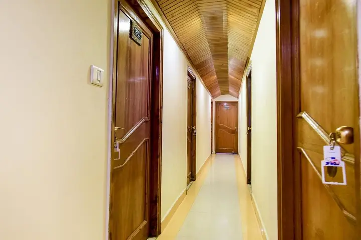 Шимла: OYO 6138 Hotel Majestic Grand