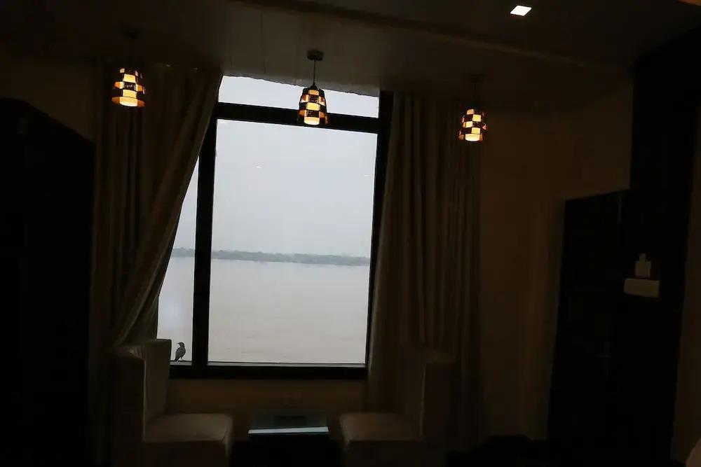 Варанаси: A Palace on River - Rashmi guest House