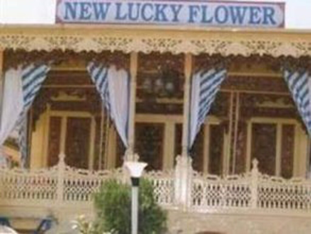 Шринагар: New Lucky Flower House Boat