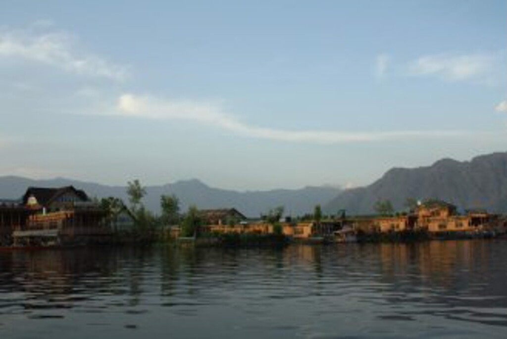 Шринагар: New Lucky Flower House Boat