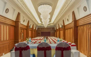 Пудучерри: Hotel Annamalai International