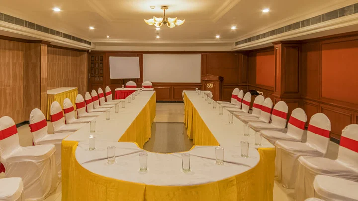 Пудучерри: Hotel Annamalai International