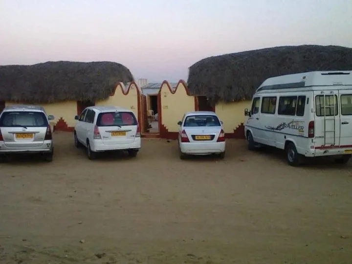 Кхури: Chandani Desert Resort and Camp