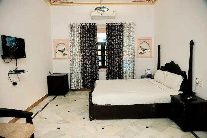 Садри: Ranakpur Hill Resort