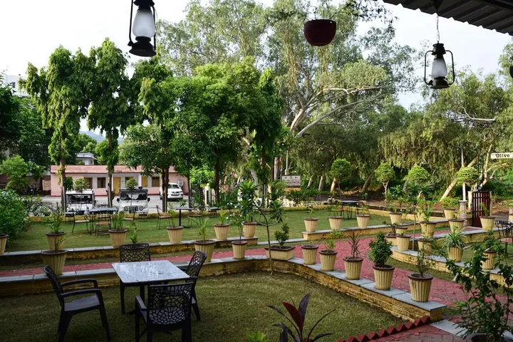 Садри: Ranakpur Hill Resort