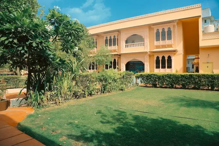 Садри: Ranakpur Hill Resort