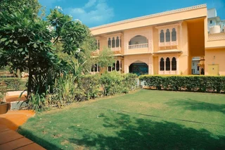 Садри: Ranakpur Hill Resort