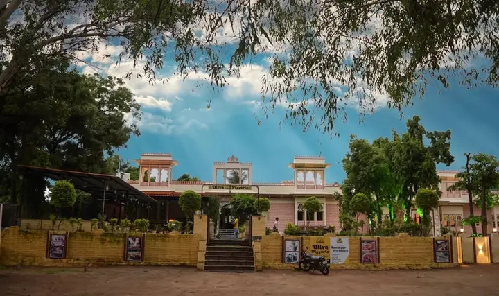 Садри: Ranakpur Hill Resort