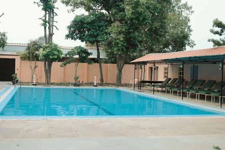 Садри: Ranakpur Hill Resort