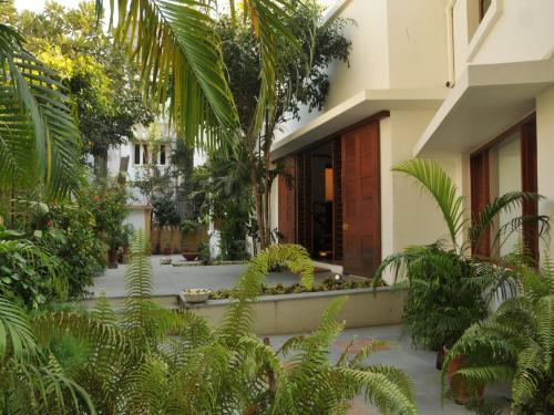Ахмедабад: Utelia House No.9 ( A Luxury Paying Guest House )