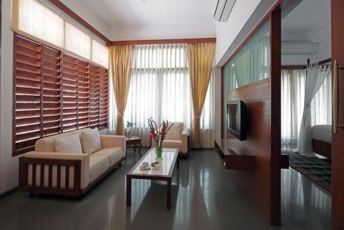 Ахмедабад: Utelia House No.9 ( A Luxury Paying Guest House )