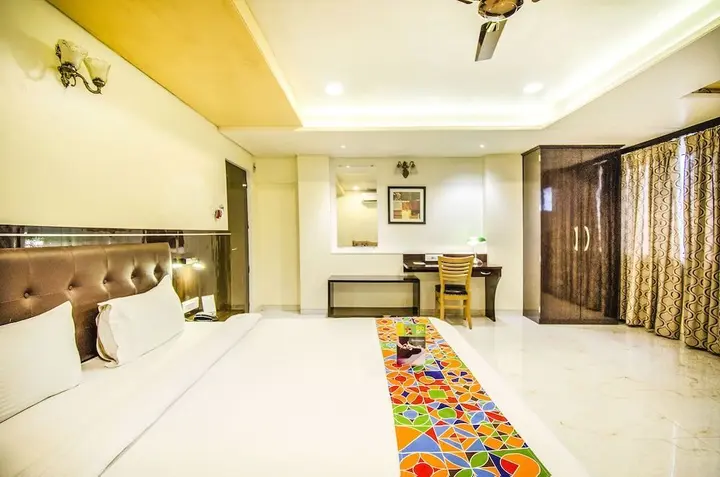 Пимпри-Чинчвад: FabHotel Gharonda Residency MIDC