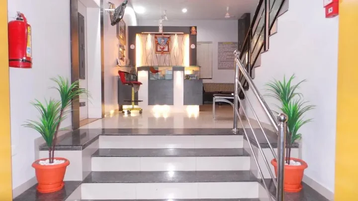 Сангли: Hotel Royal Residency Executive