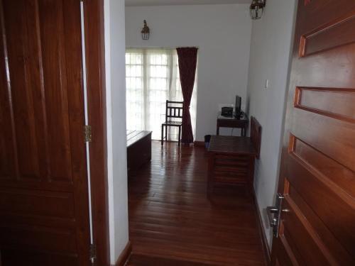Ути: Irinjalakuda House
