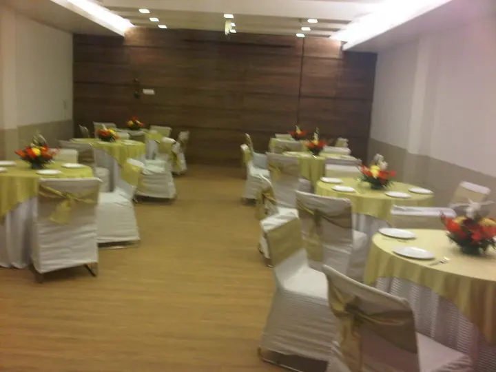 Нью-Дели: Hotel Twin Tree Naraina