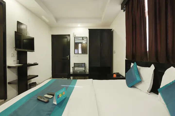 Нью-Дели: Hotel Twin Tree Naraina
