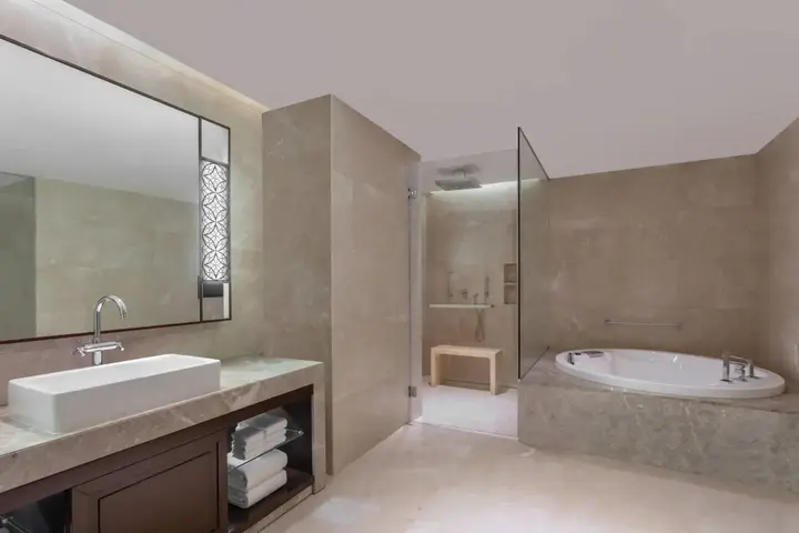 Вайпин: Kochi Marriott Hotel