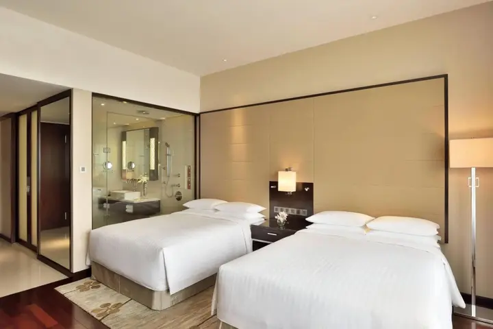 Вайпин: Kochi Marriott Hotel