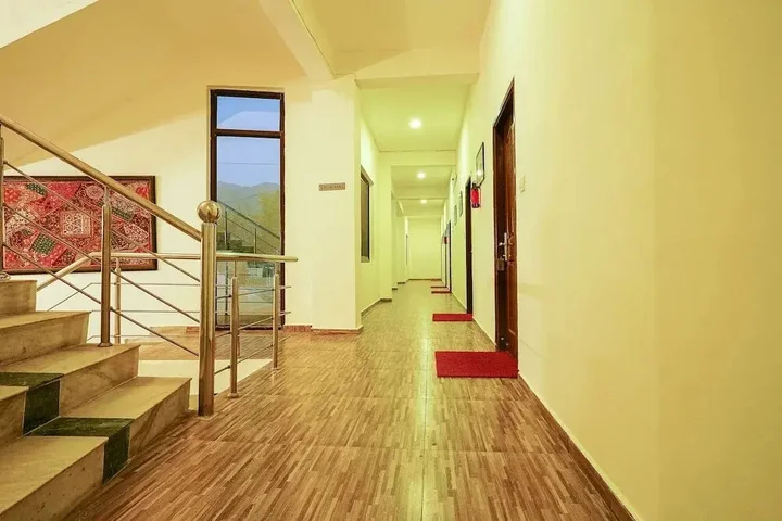 Бир: Hotel Sagarmatha