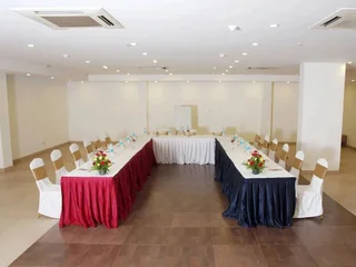Нью-Дели: Hotel Bmk Grand By FabHotels