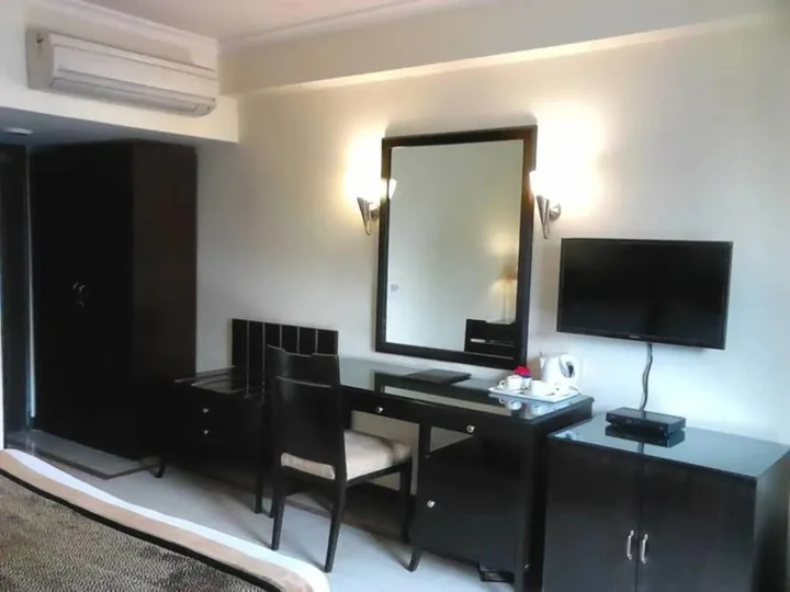 Нью-Дели: Hotel Bmk Grand By FabHotels