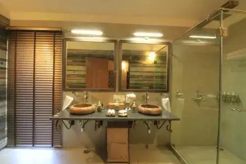 Баихар: Singinawa Jungle Lodge Kanha