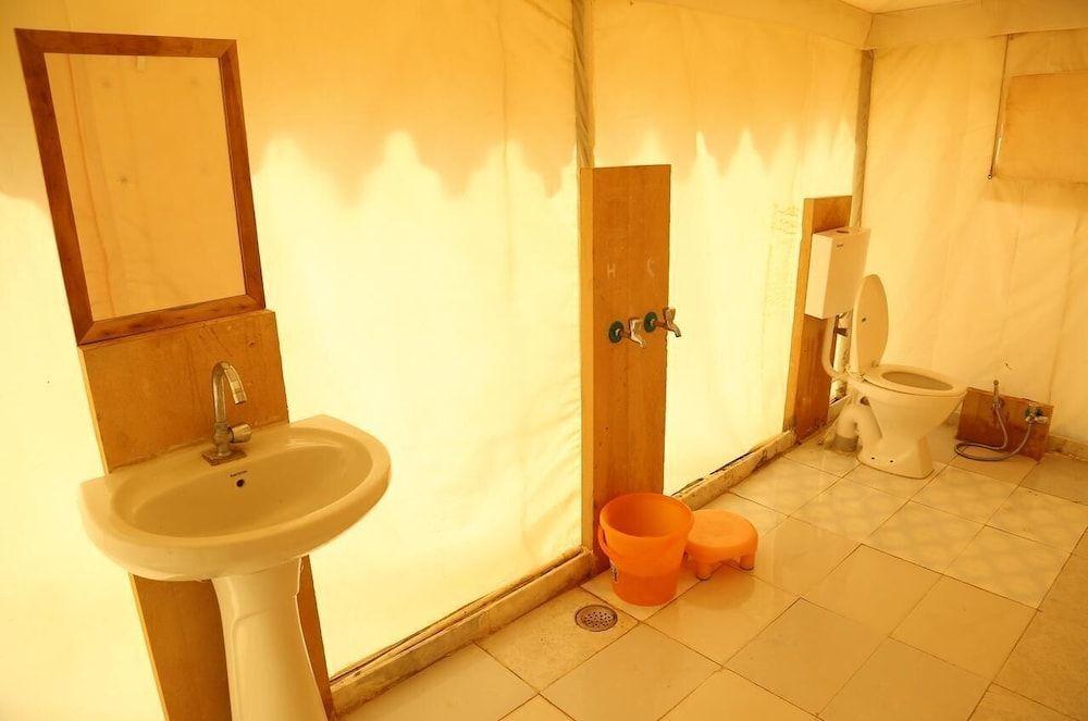 Каной: Jaisalmer Desert Safari Camps And Resort