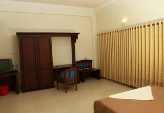Калади: Hotel Prince