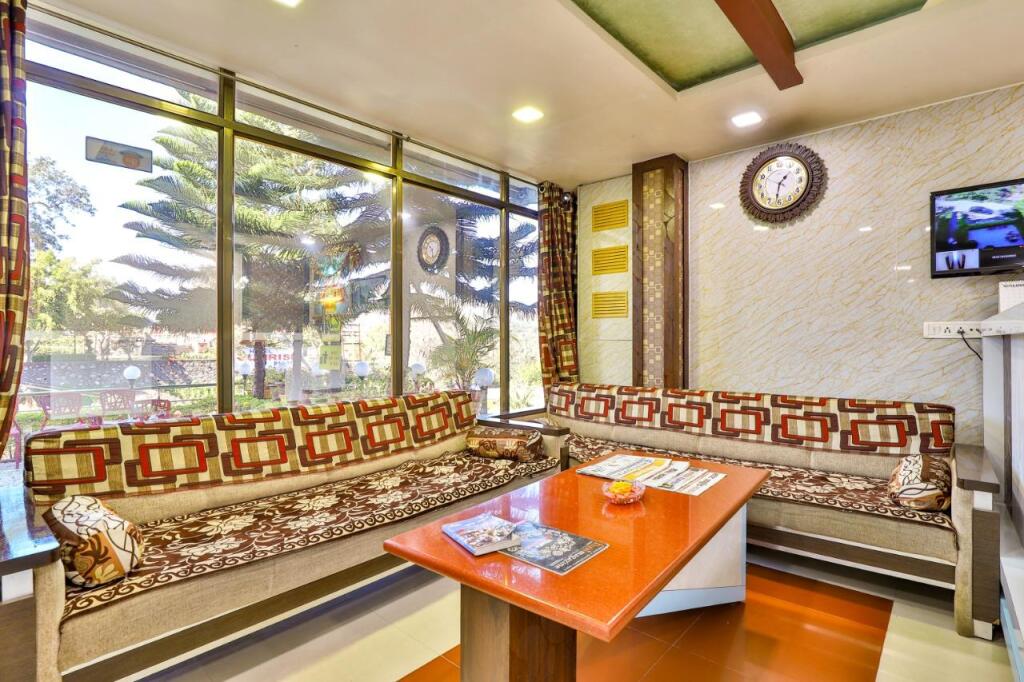 Гора Абу: Hotel Abu Grand