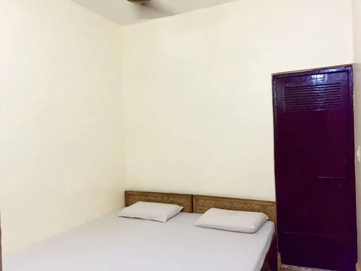 Варанаси: Goroomgo Shanti Guest House Varanasi