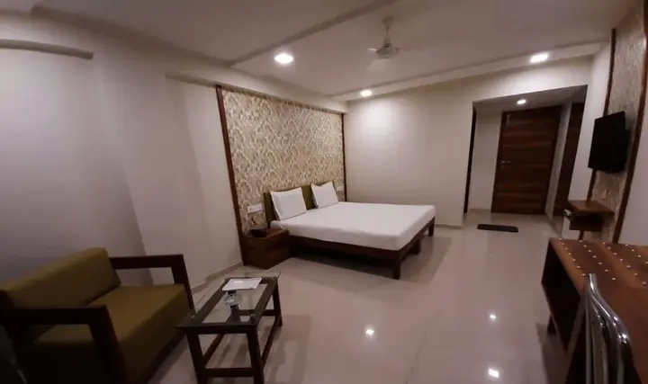 Вадодара: HOTEL PRUDENT - Vadodra