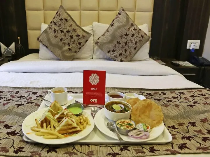 Праяградж: Platinum Inn