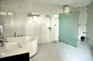Казаули: Hotel Bliss