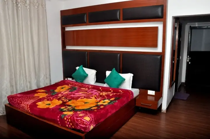 Казаули: Hotel Bliss