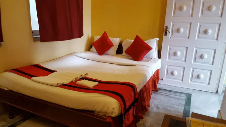 Колката: New Hotel White Palace