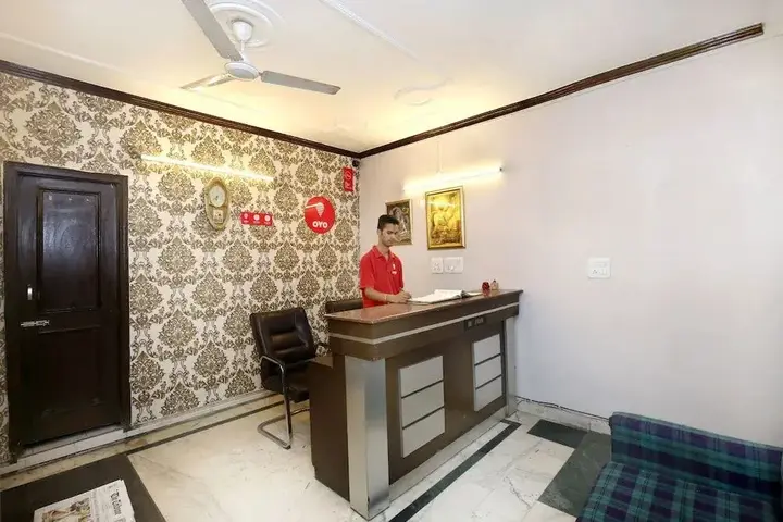Чандигарх: OYO 6366 Grand Regal Hotel
