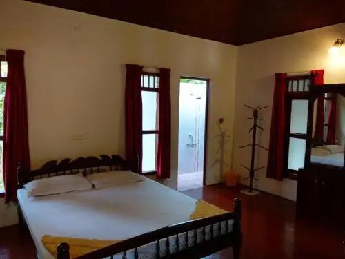 Cherthala: Backwater Farm House
