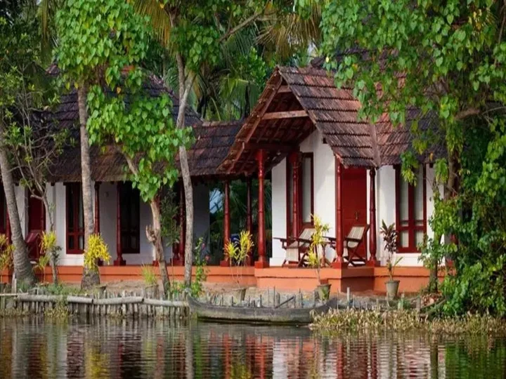 Cherthala: Backwater Farm House