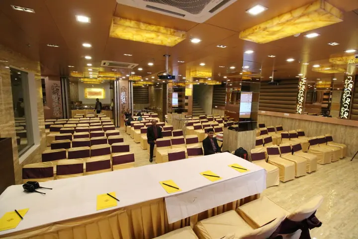 Нью-Дели: Hotel Golden Grand