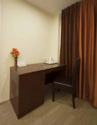 Нью-Дели: Hotel Golden Grand